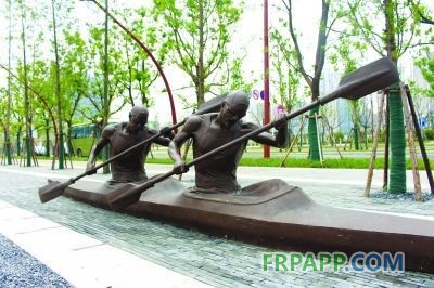 皮劃艇項(xiàng)目雕塑。