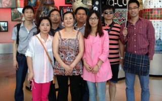 2014JEC美國(guó)展 洲創(chuàng)與部分客戶(hù)合影留念